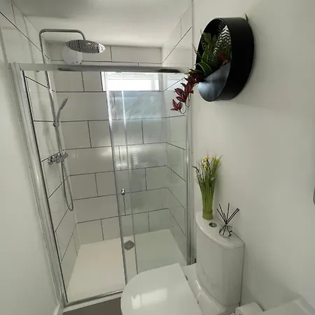 Luxury One Bed Apartment Stevenage Exterior photo